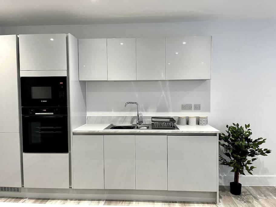 הוילה בורנמות' Luxury 3 Bed House W Parking & Garden! 1 מראה חיצוני תמונה