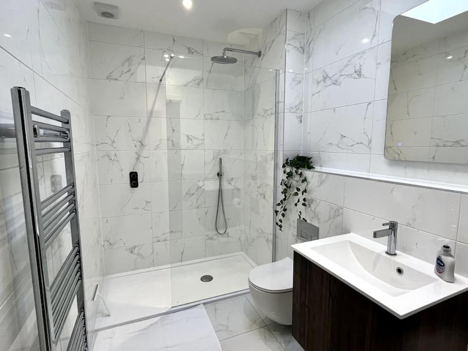 הוילה בורנמות' Luxury 3 Bed House W Parking & Garden! 1 מראה חיצוני תמונה