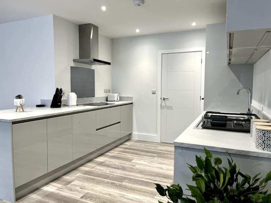הוילה בורנמות' Luxury 3 Bed House W Parking & Garden! 1 מראה חיצוני תמונה